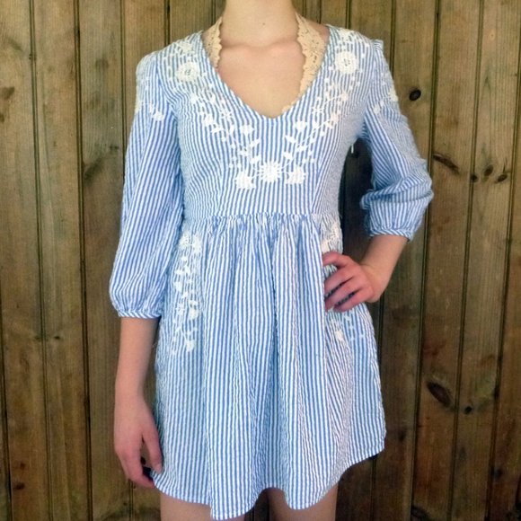 Forever 21 Dresses & Skirts - Forever 21 Striped Peasant Dress